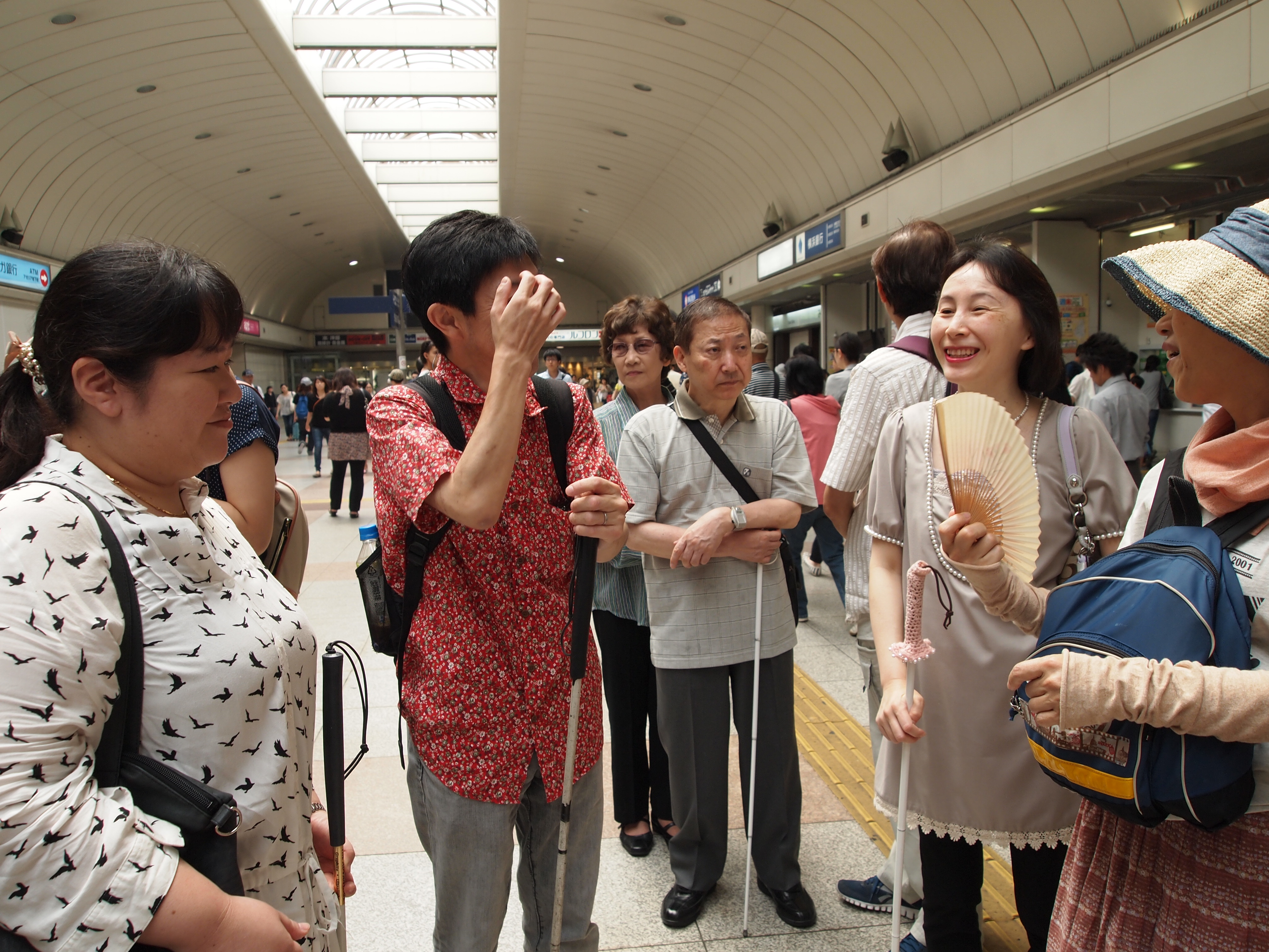 駅集合の様子